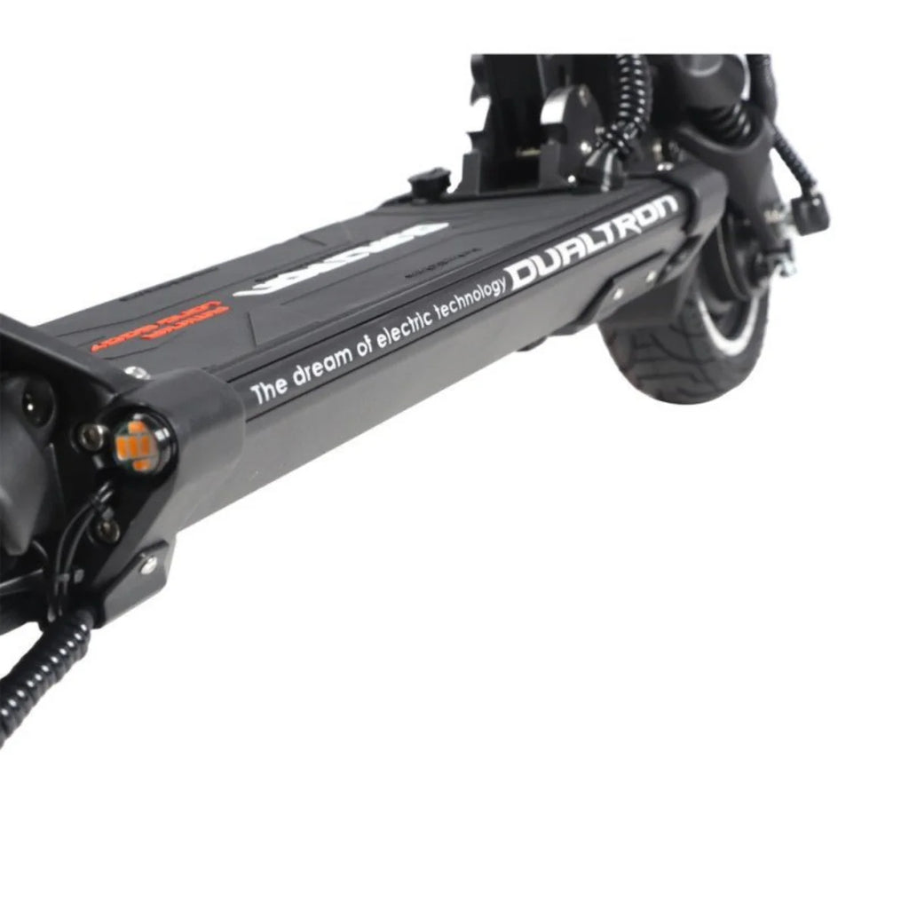 Trottinette Électrique Dualtron Aminia : Rapide et Polyvalente Double moteur 52V 15.6AH EY4